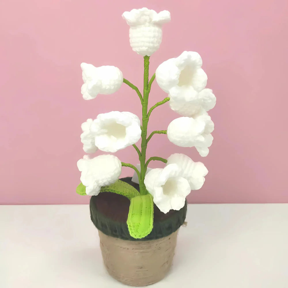 Lily Bloom™ – Floral Crochet Lamp